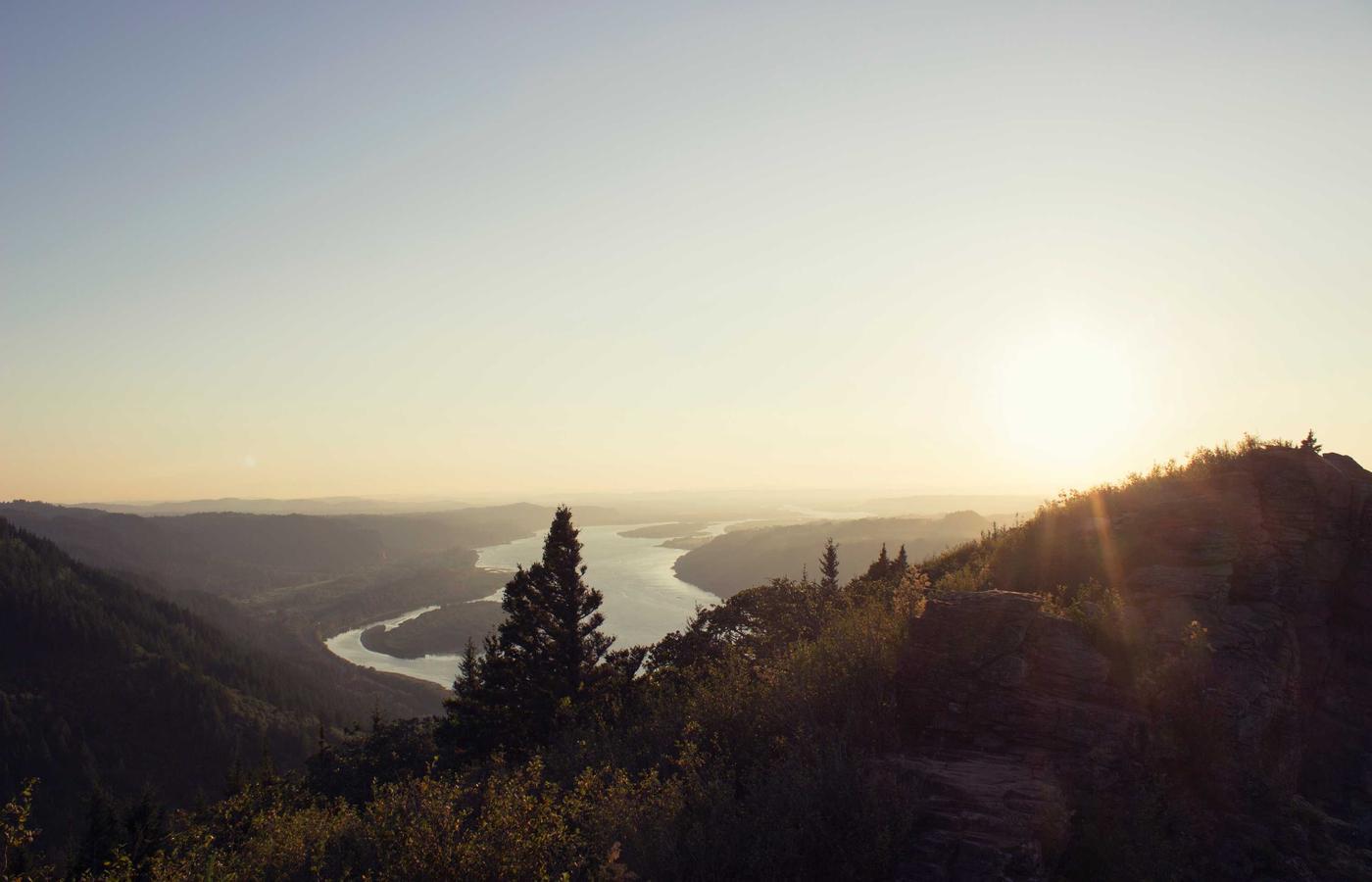 Блестящая чистая кухня